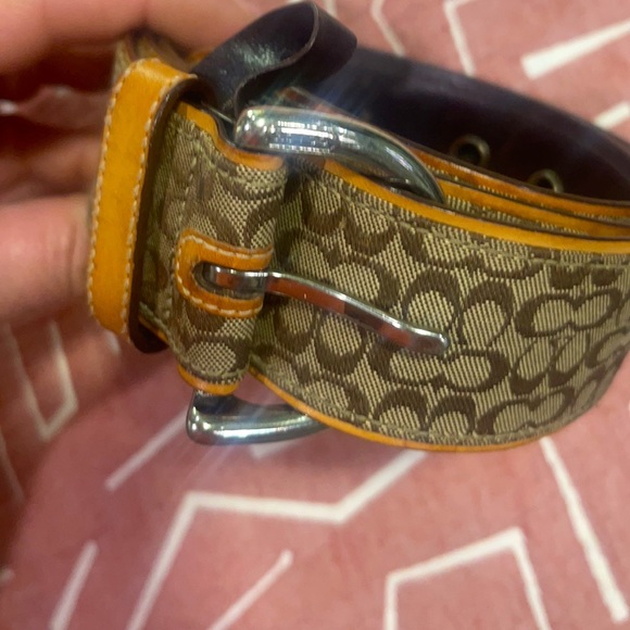 Women’s belt Coach - Picture 1 of 3